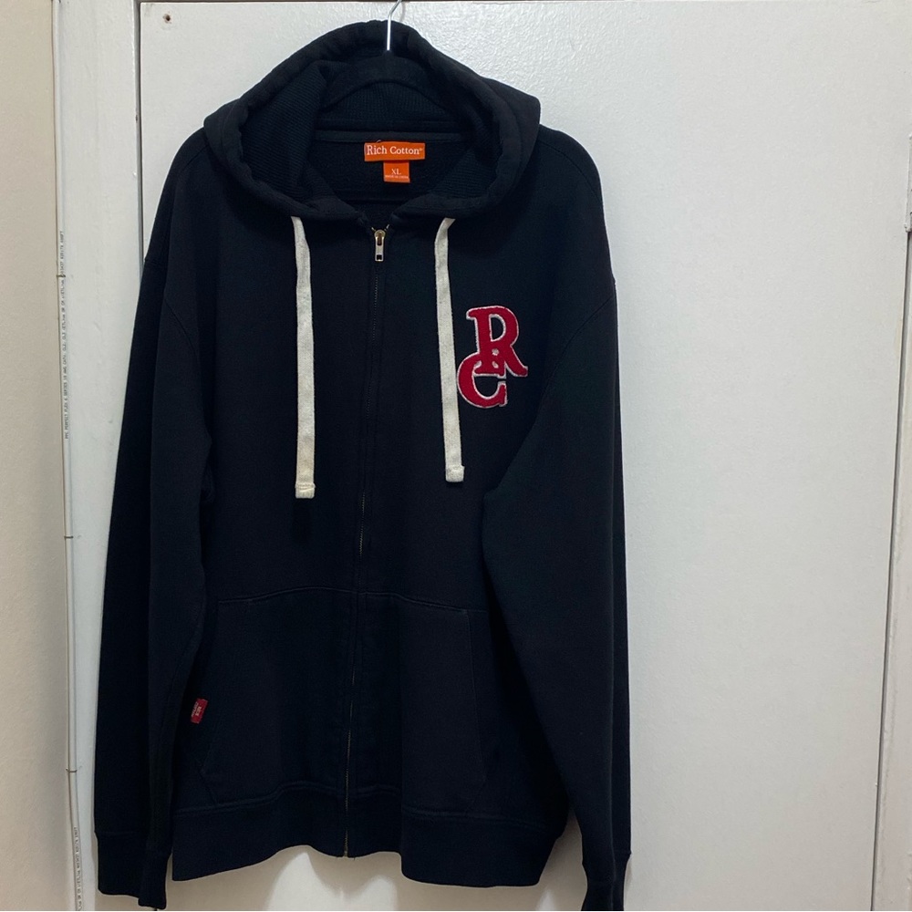 Rich Cotton Men’s Black Hoodie With Embroidered Logo Size XL.